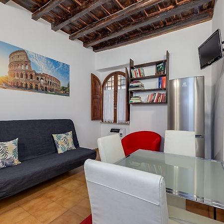 רומא Colosseum Country Chic Apartment מראה חיצוני תמונה