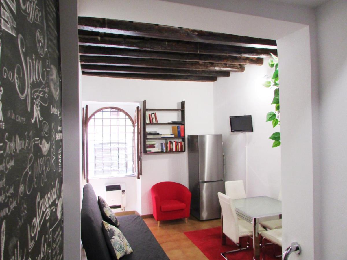 רומא Colosseum Country Chic Apartment מראה חיצוני תמונה
