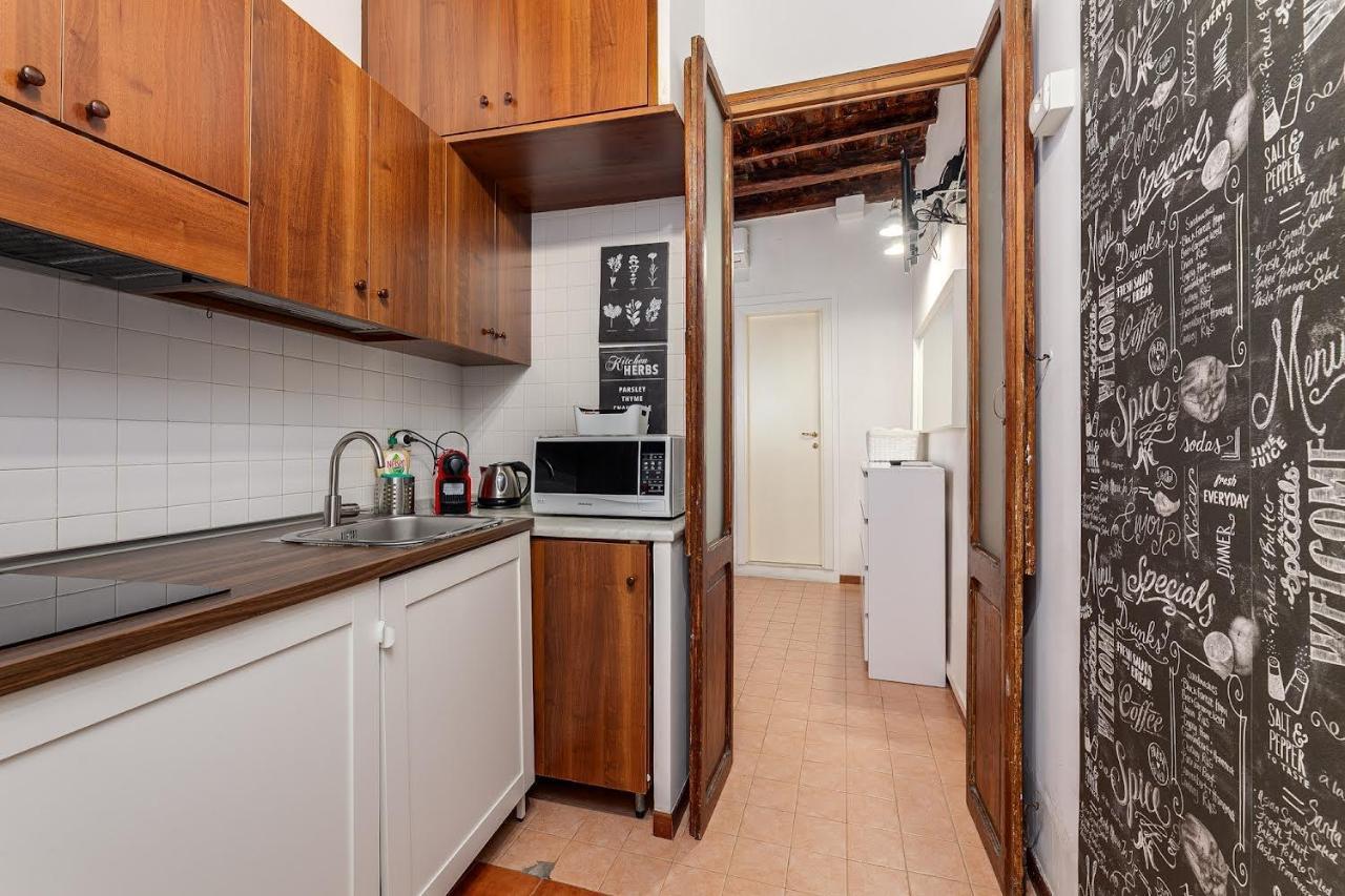 רומא Colosseum Country Chic Apartment מראה חיצוני תמונה